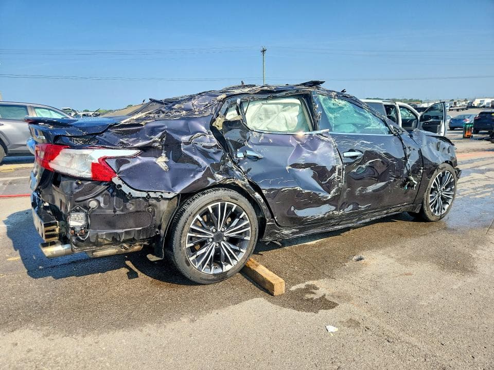 2017 NISSAN MAXIMA PLATINUM 3