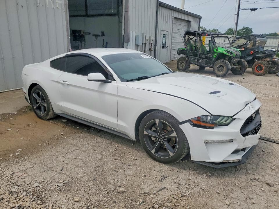 2020 FORD MUSTANG 4