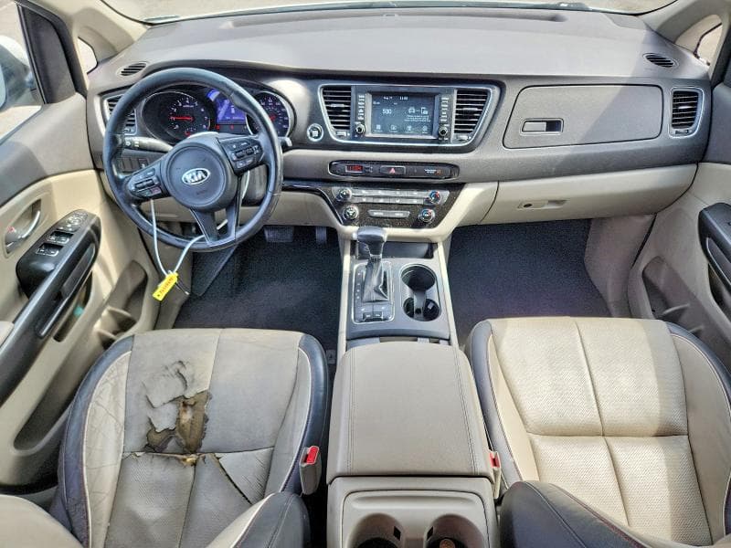 2017 KIA SEDONA LX 8