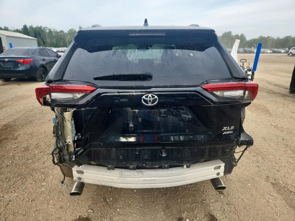 2020 TOYOTA RAV4 XLE 6