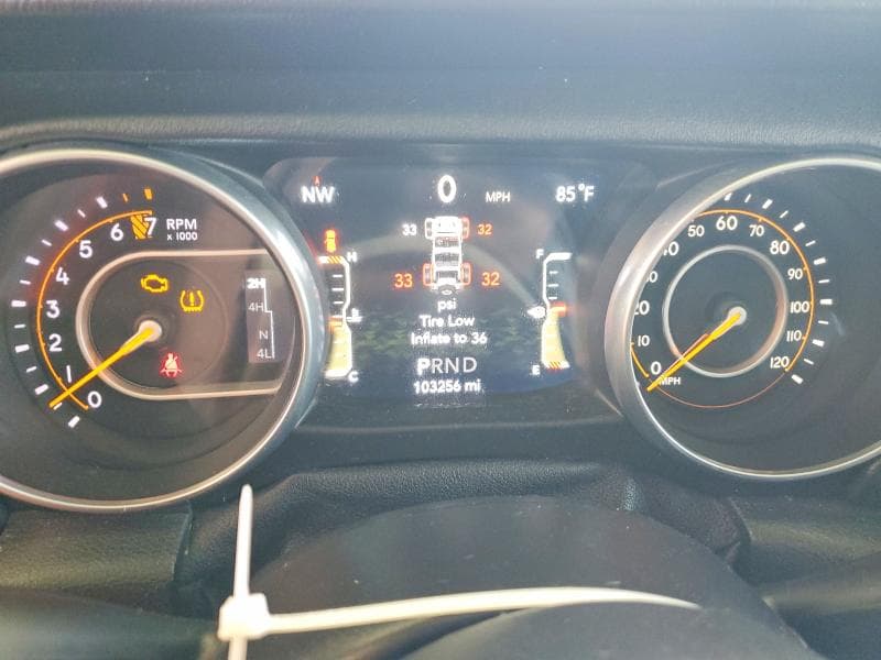 2018 JEEP WRANGLER UNLIMITED SAHARA 9