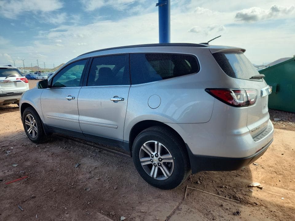 2017 CHEVROLET TRAVERSE LT 2