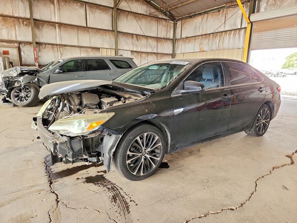2017 TOYOTA CAMRY LE - 1