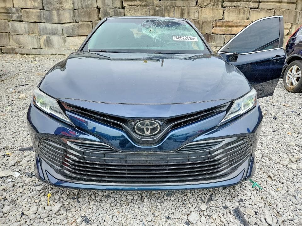2018 TOYOTA CAMRY LE 5