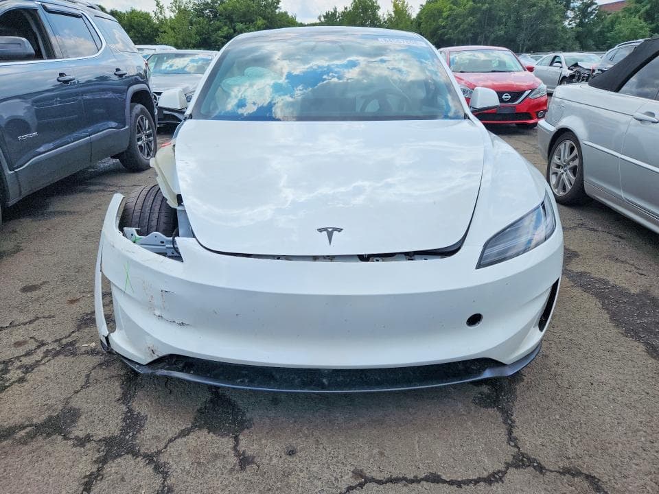 2026 TESLA MODEL 3 5