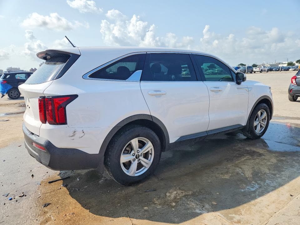 2023 KIA SORENTO LX 3
