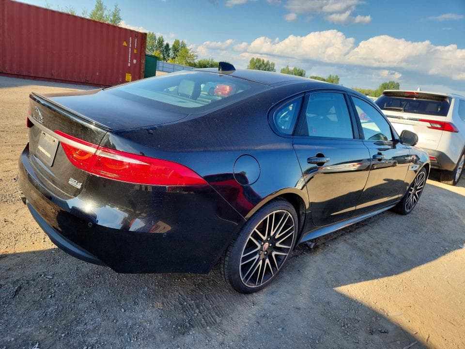 2017 JAGUAR XF R - SPORT 3