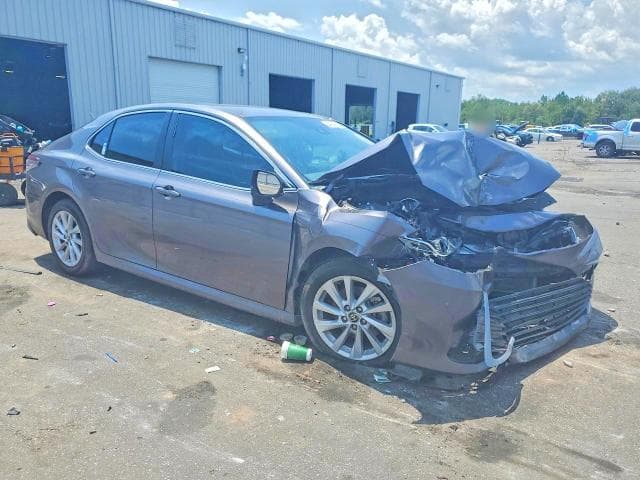 2023 TOYOTA CAMRY LE 4