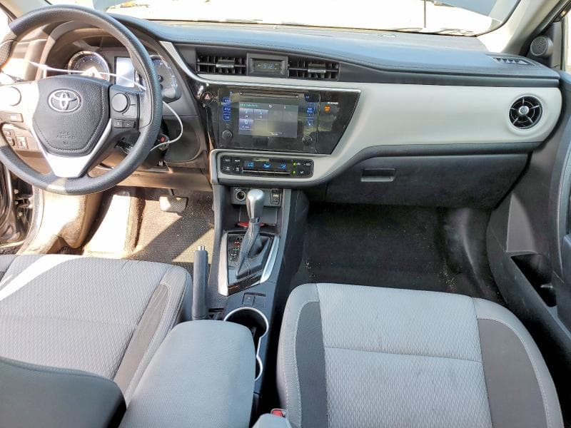 2017 TOYOTA COROLLA LE 8