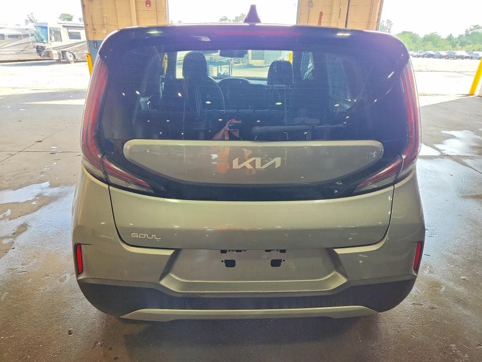 2023 KIA SOUL LX 6