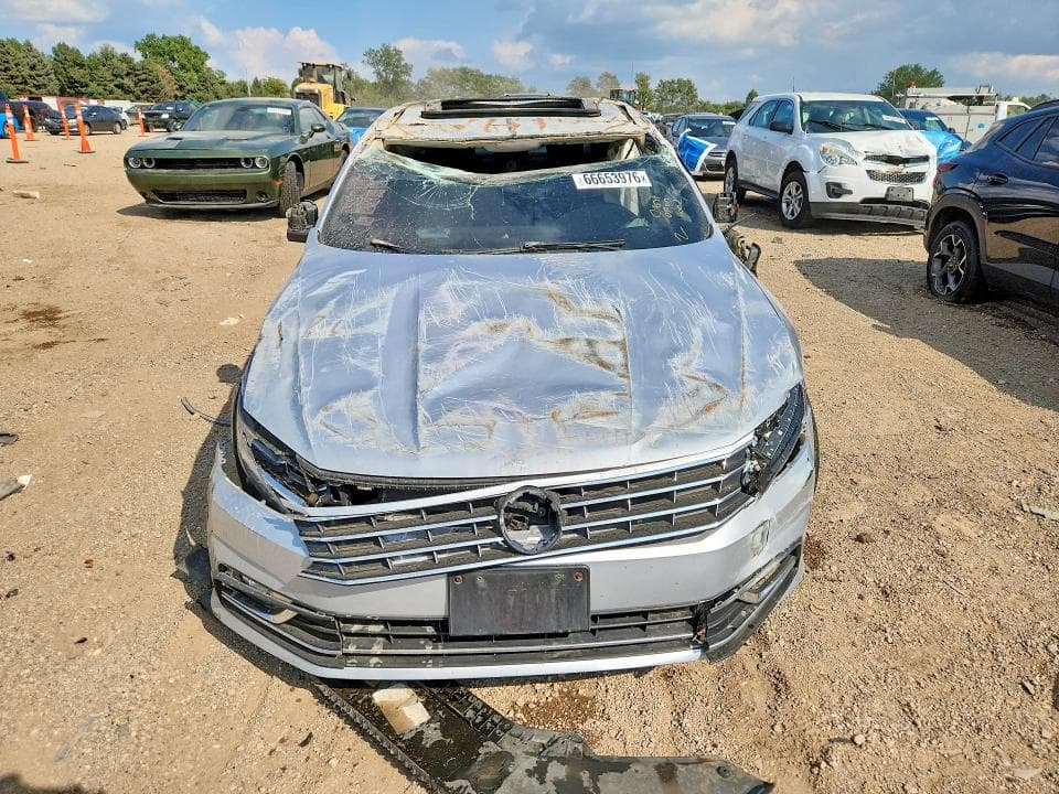 2018 VOLKSWAGEN PASSAT SE 5