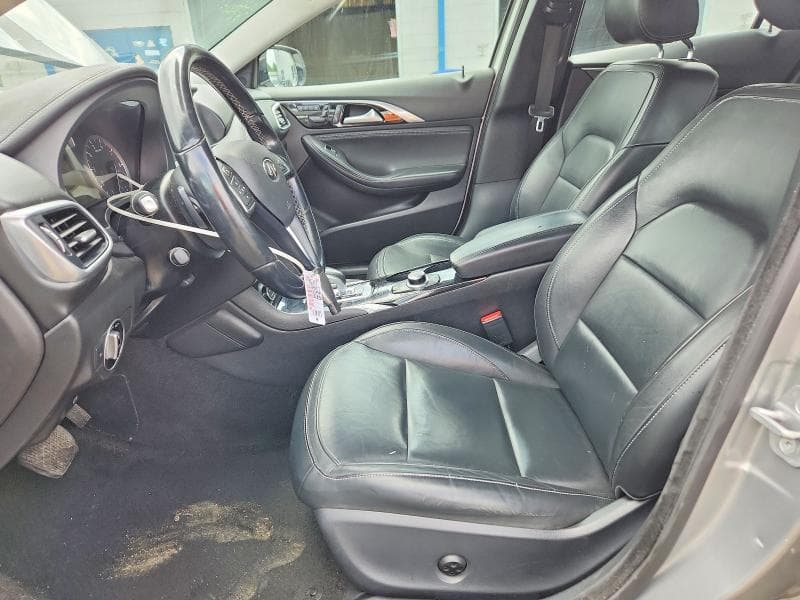 2017 INFINITI QX30 LUXURY 7