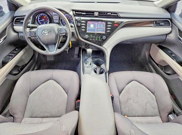 2020 TOYOTA CAMRY LE 8