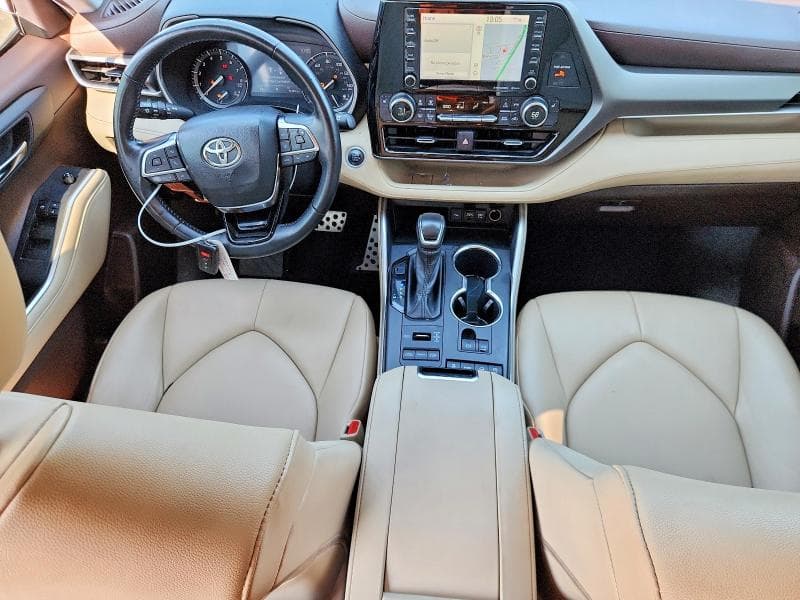 2021 TOYOTA HIGHLANDER XLE 8