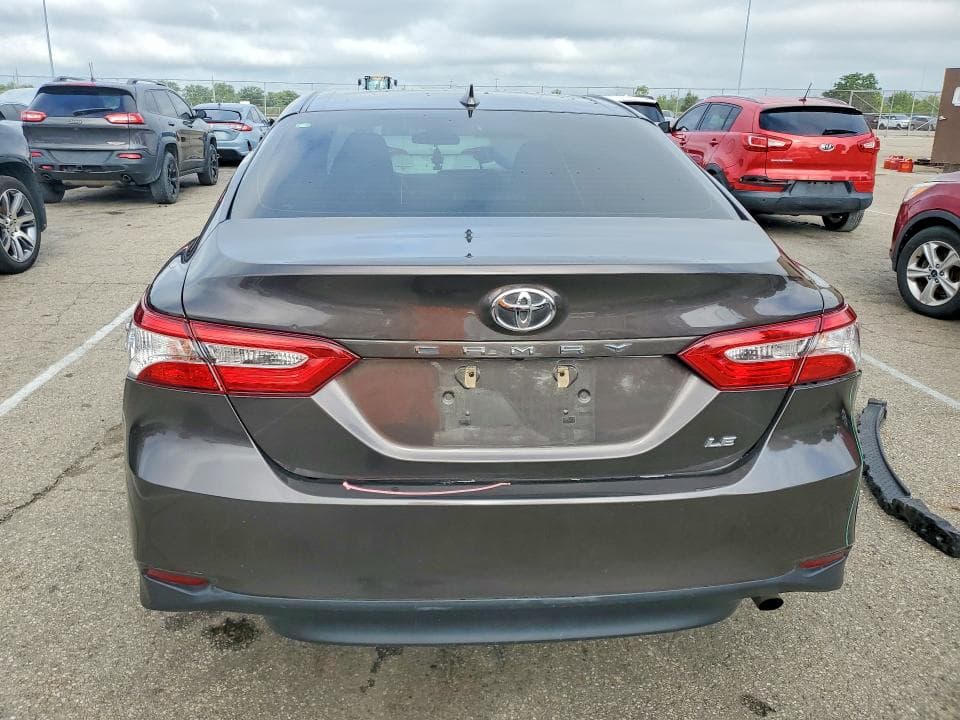 2019 TOYOTA CAMRY LE 6