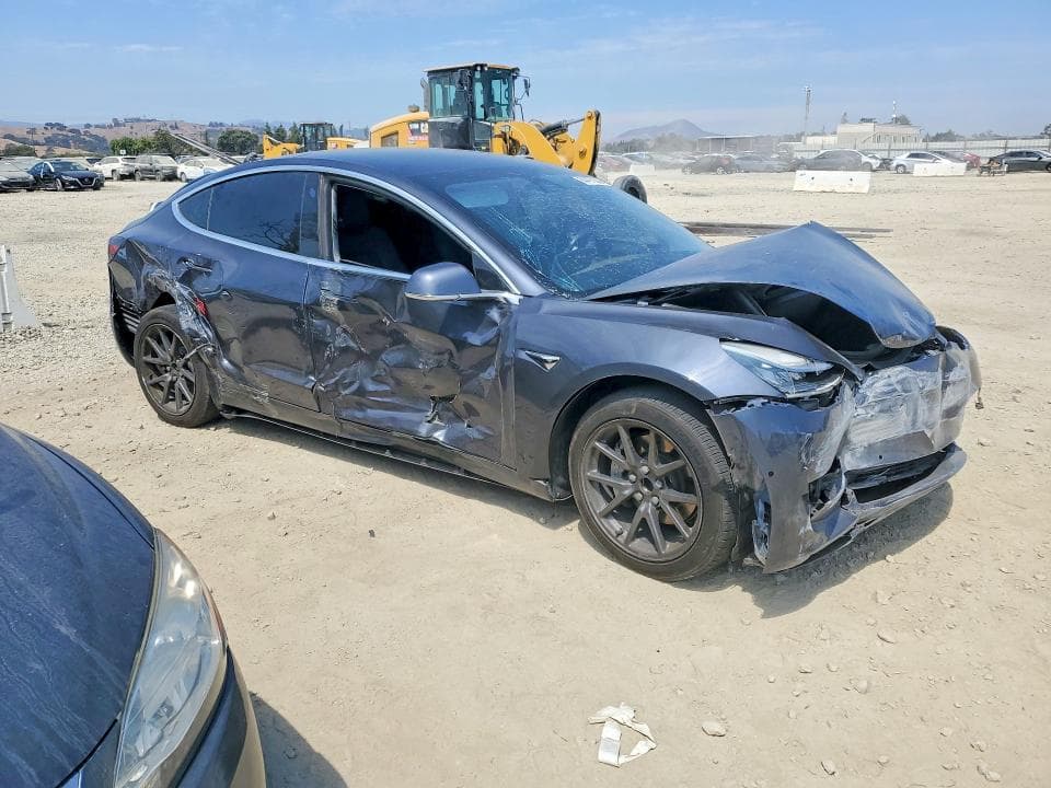 2019 TESLA MODEL 3 4