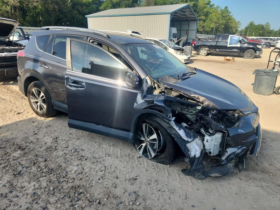 2018 TOYOTA RAV4 XLE 4