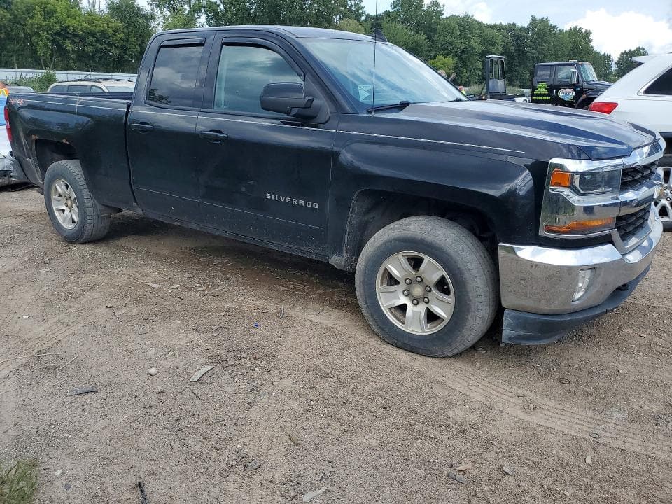 2017 CHEVROLET SILVERADO K1500 LT 4
