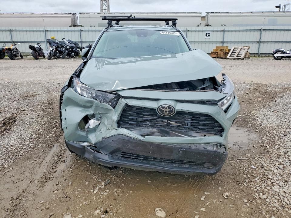 2019 TOYOTA RAV4 XLE 5