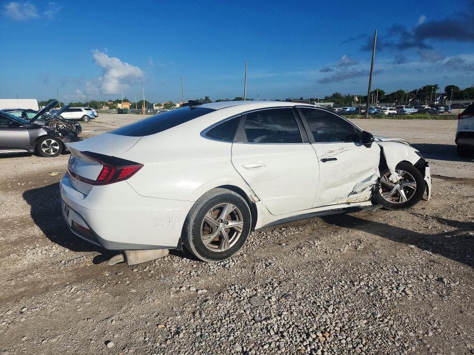 2021 HYUNDAI SONATA SE 3