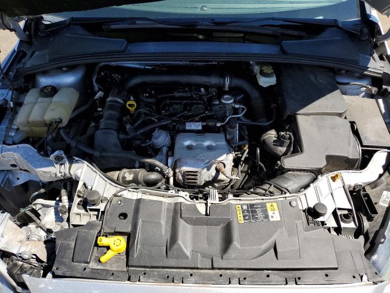 2017 FORD FOCUS SE 11