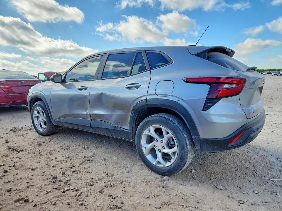 2024 CHEVROLET TRAX LS 2