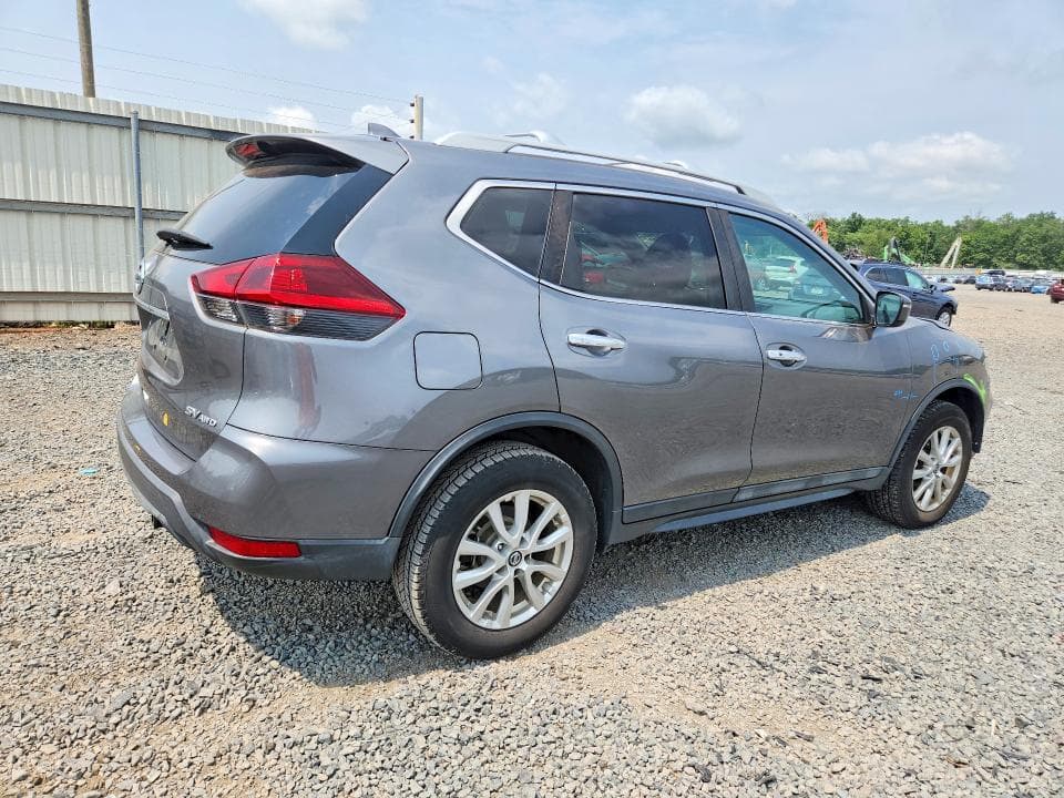 2018 NISSAN ROGUE SV 3
