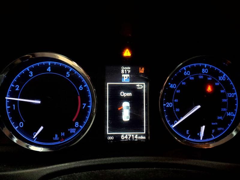 2017 TOYOTA COROLLA SE 9
