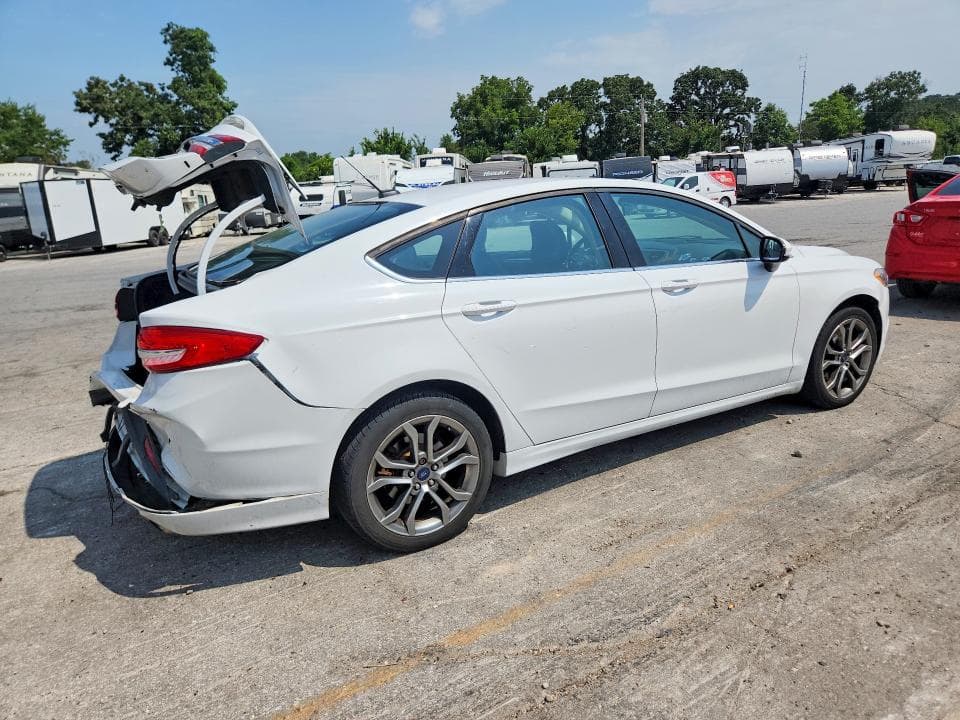 2017 FORD FUSION SE 3