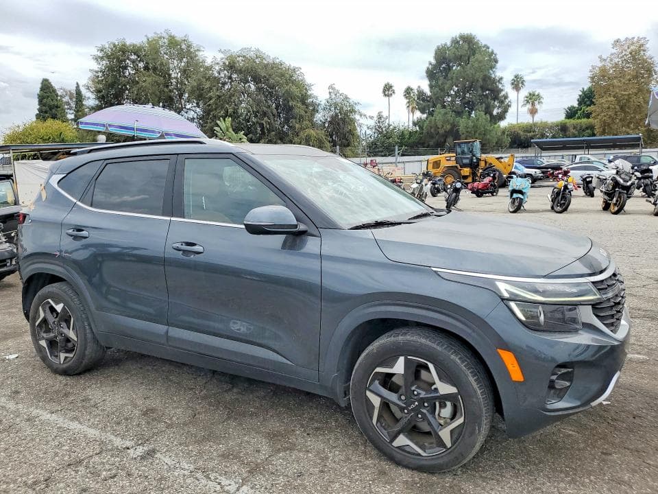 2024 KIA SELTOS EX 4