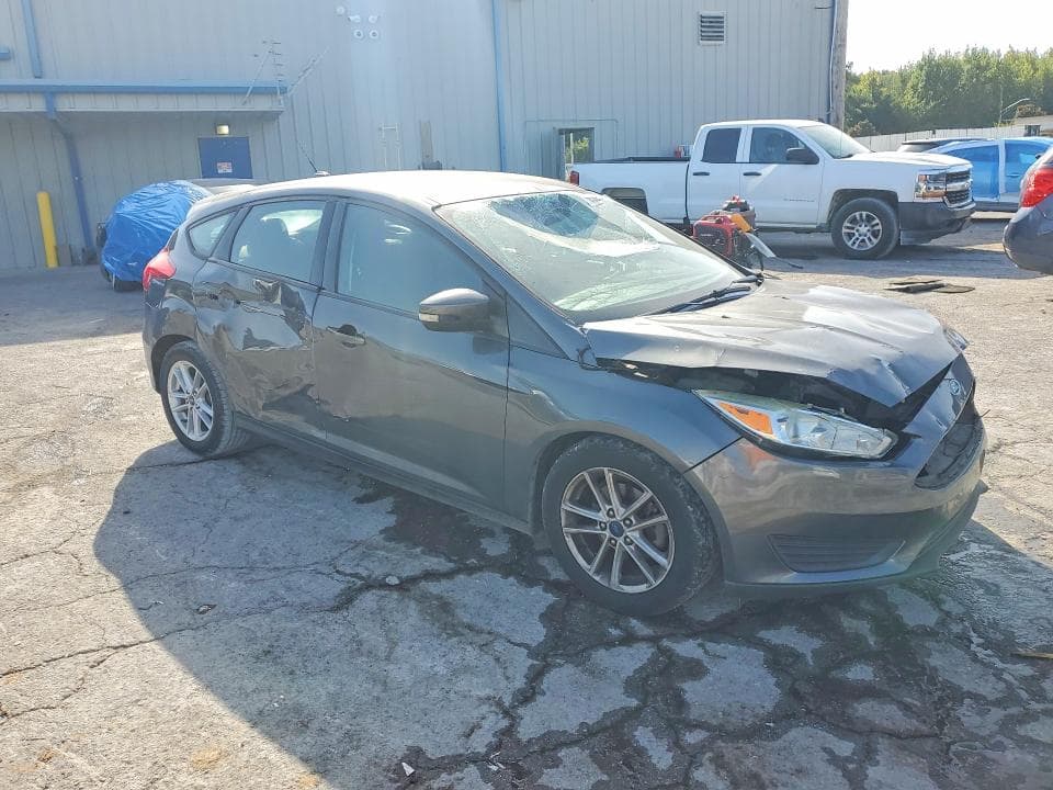 2017 FORD FOCUS SE 4