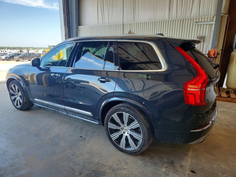 2021 VOLVO XC90 2