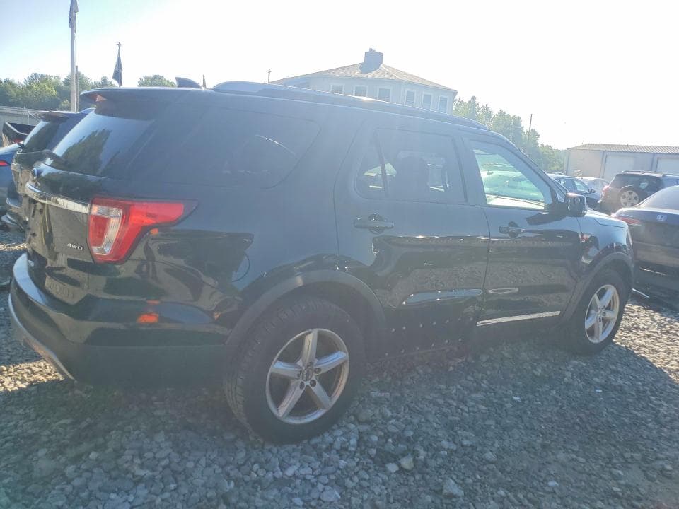 2017 FORD EXPLORER XLT 3