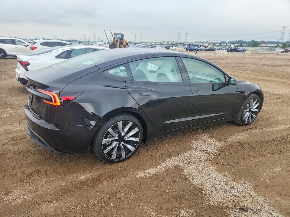 2026 TESLA MODEL 3 3