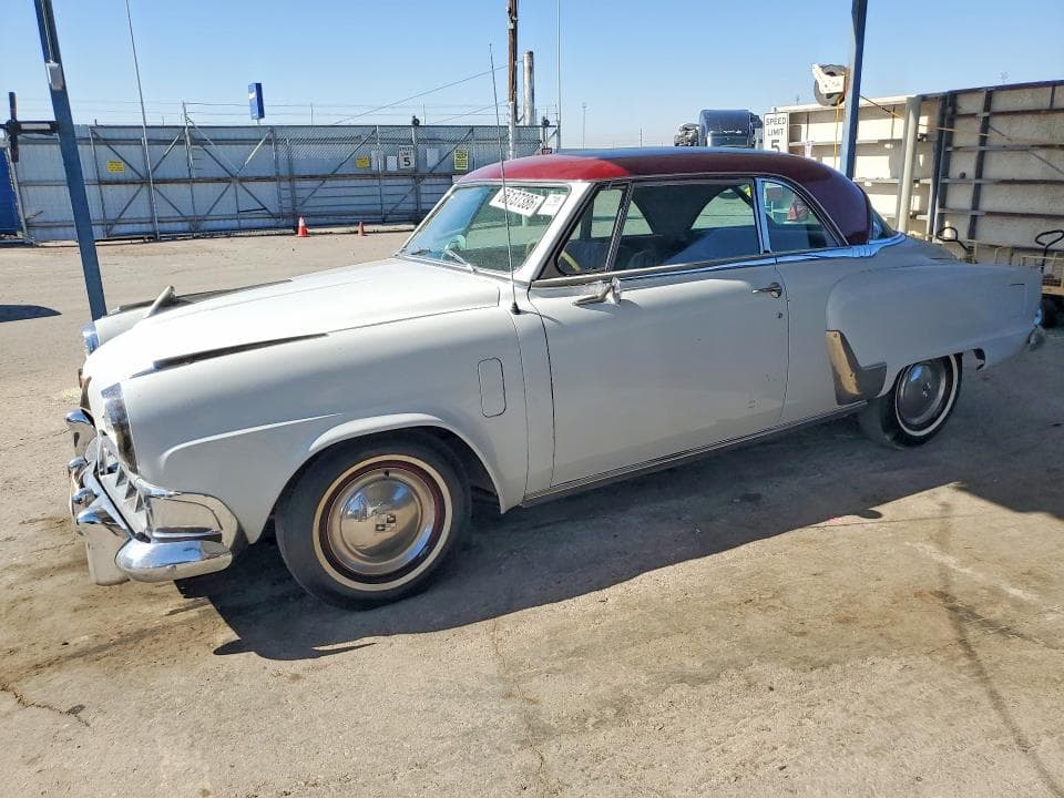 1952 STUDEBAKER COMMANDER SPORT - 1