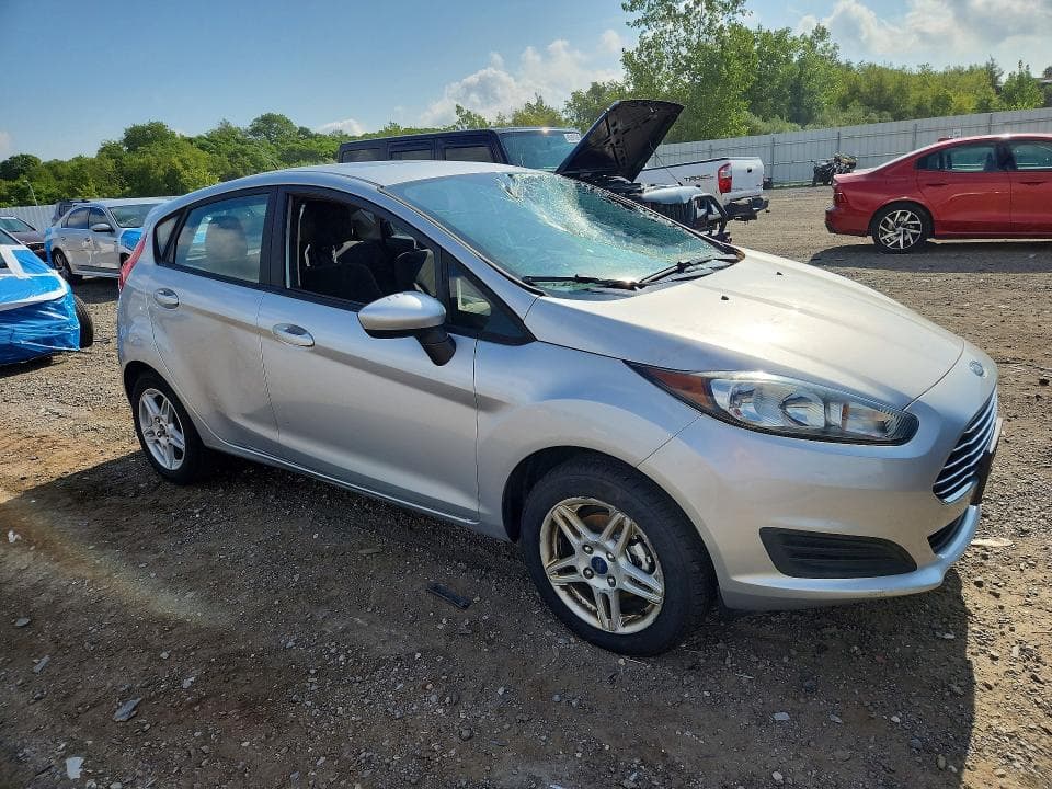 2019 FORD FIESTA SE 4