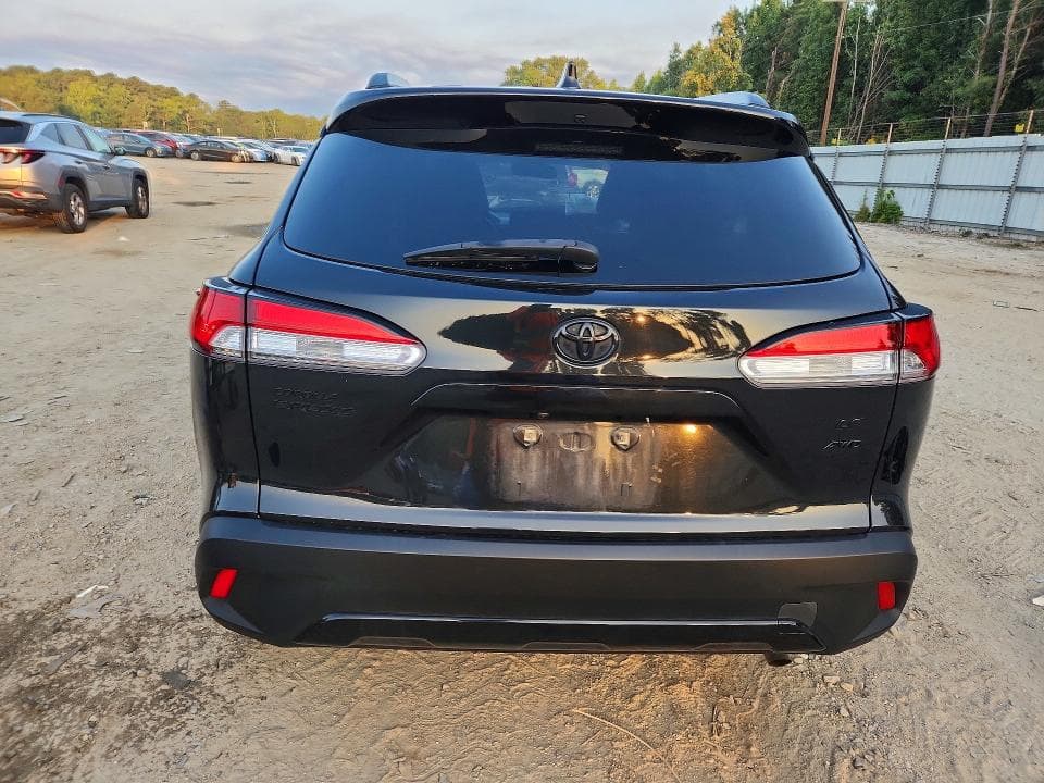 2022 TOYOTA COROLLA CROSS LE 6