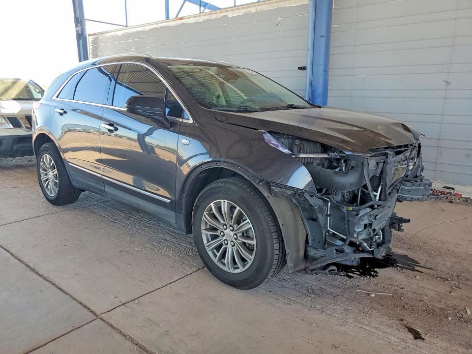 2017 CADILLAC XT5 LUXURY 4