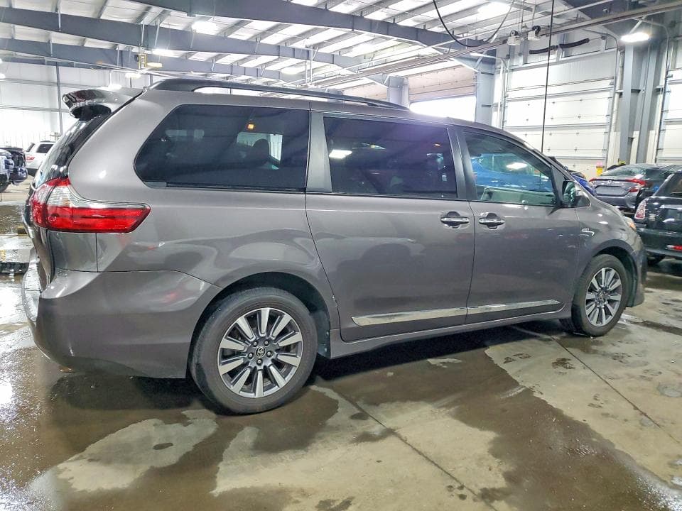 2020 TOYOTA SIENNA LIMITED PREMIUM 7-PASSENGER 3