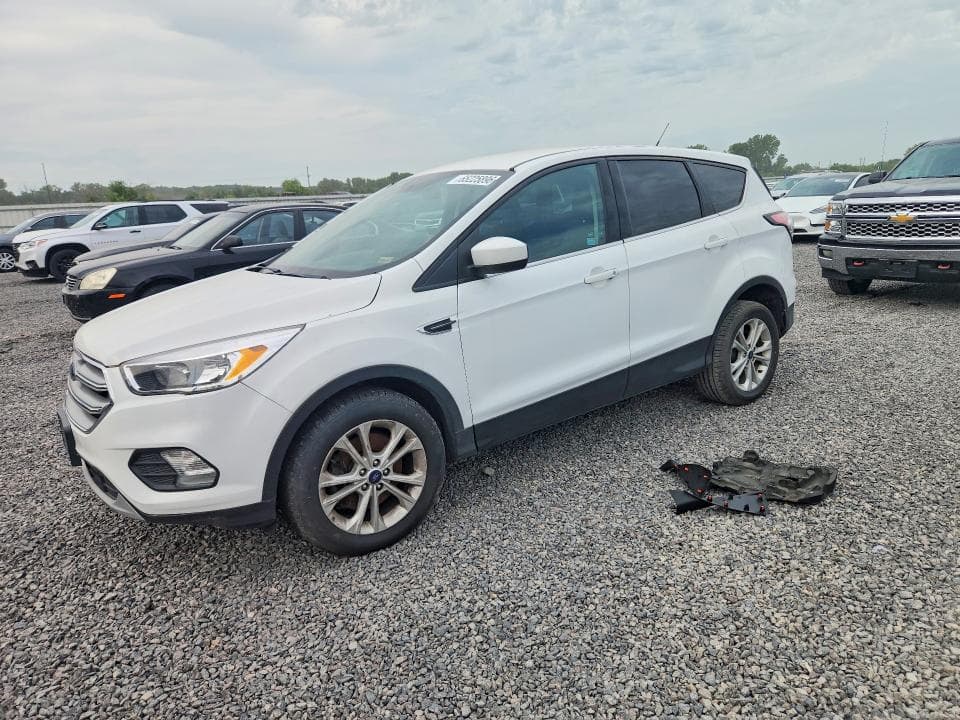 2017 FORD ESCAPE SE - 1