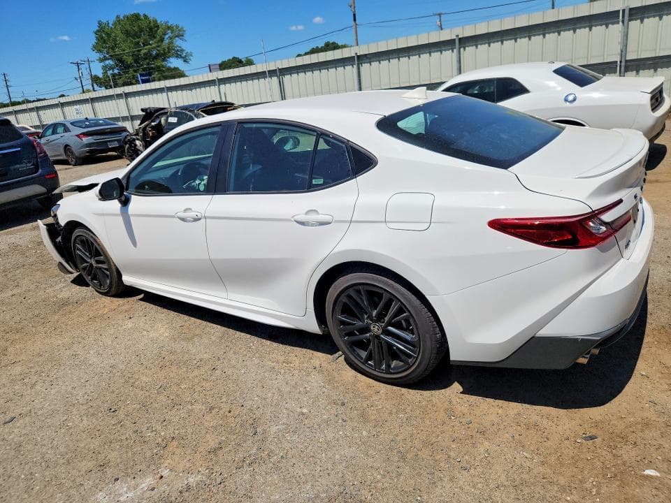 2025 TOYOTA CAMRY SE 2