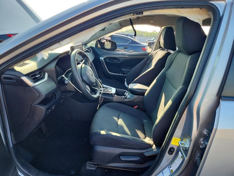 2021 TOYOTA RAV4 LE 7