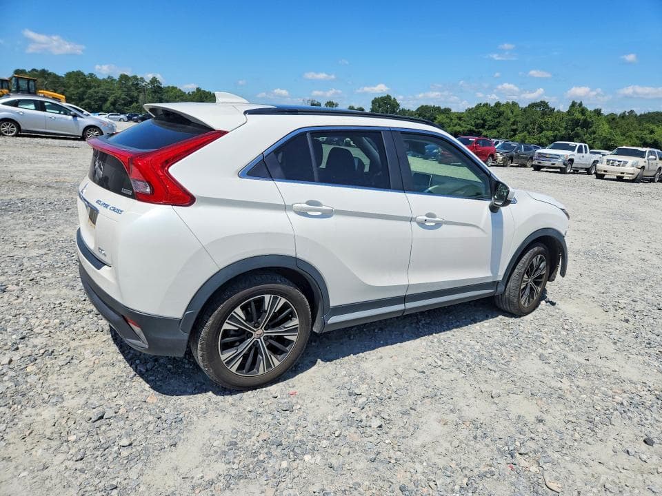 2018 MITSUBISHI ECLIPSE CROSS SE 3