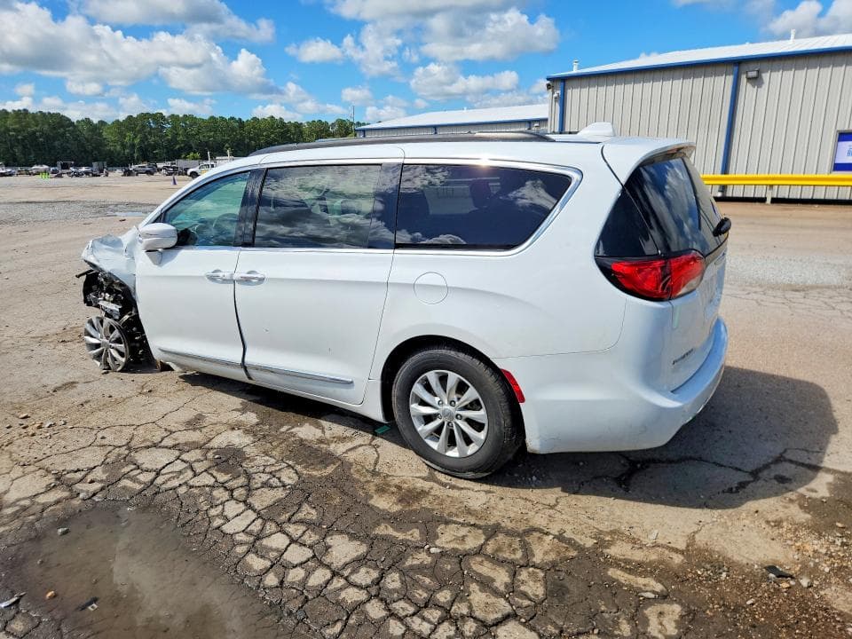 2017 CHRYSLER PACIFICA TOURING L 2