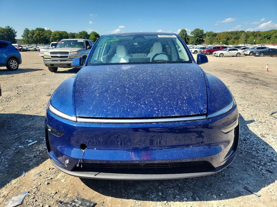 2026 TESLA MODEL Y 5