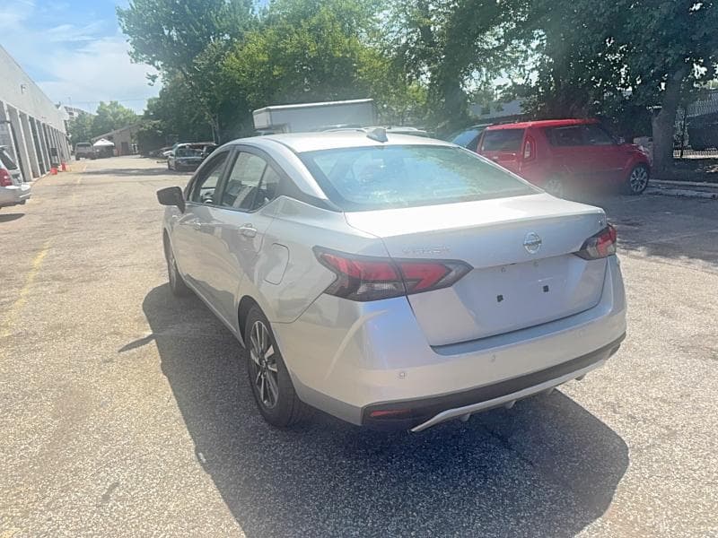2020 NISSAN VERSA SV 3