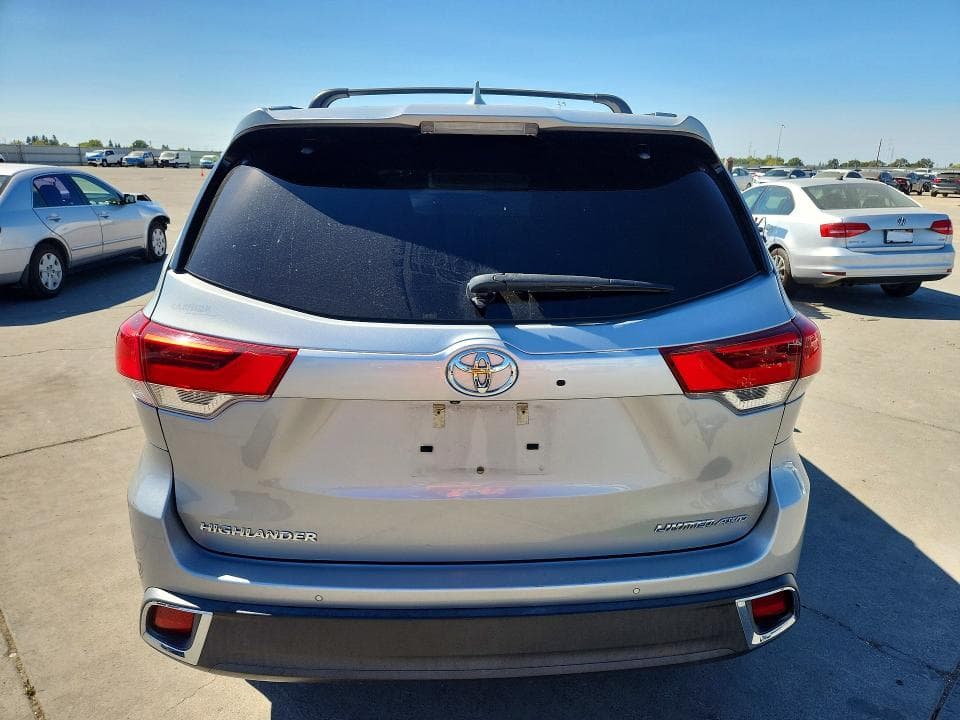 2018 TOYOTA HIGHLANDER LIMITED PLATINUM 6