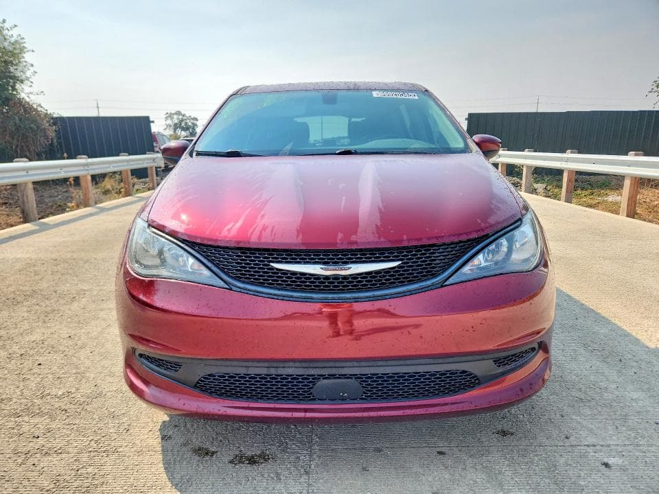 2022 CHRYSLER VOYAGER LX 5