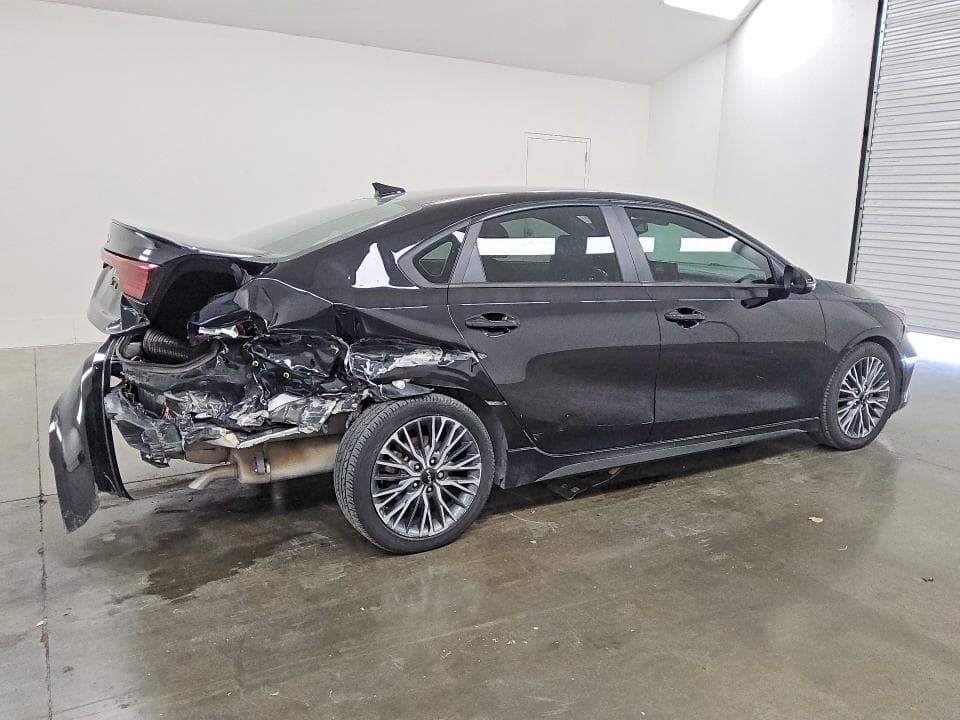 2023 KIA FORTE GT LINE 3