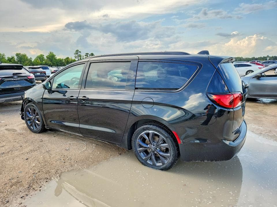2020 CHRYSLER PACIFICA TOURING L 2